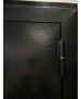 Входная дверь снаружи металл антик серебро Внутренняя отделка G1 цвет лиственница золотистая стекло черный лакобель